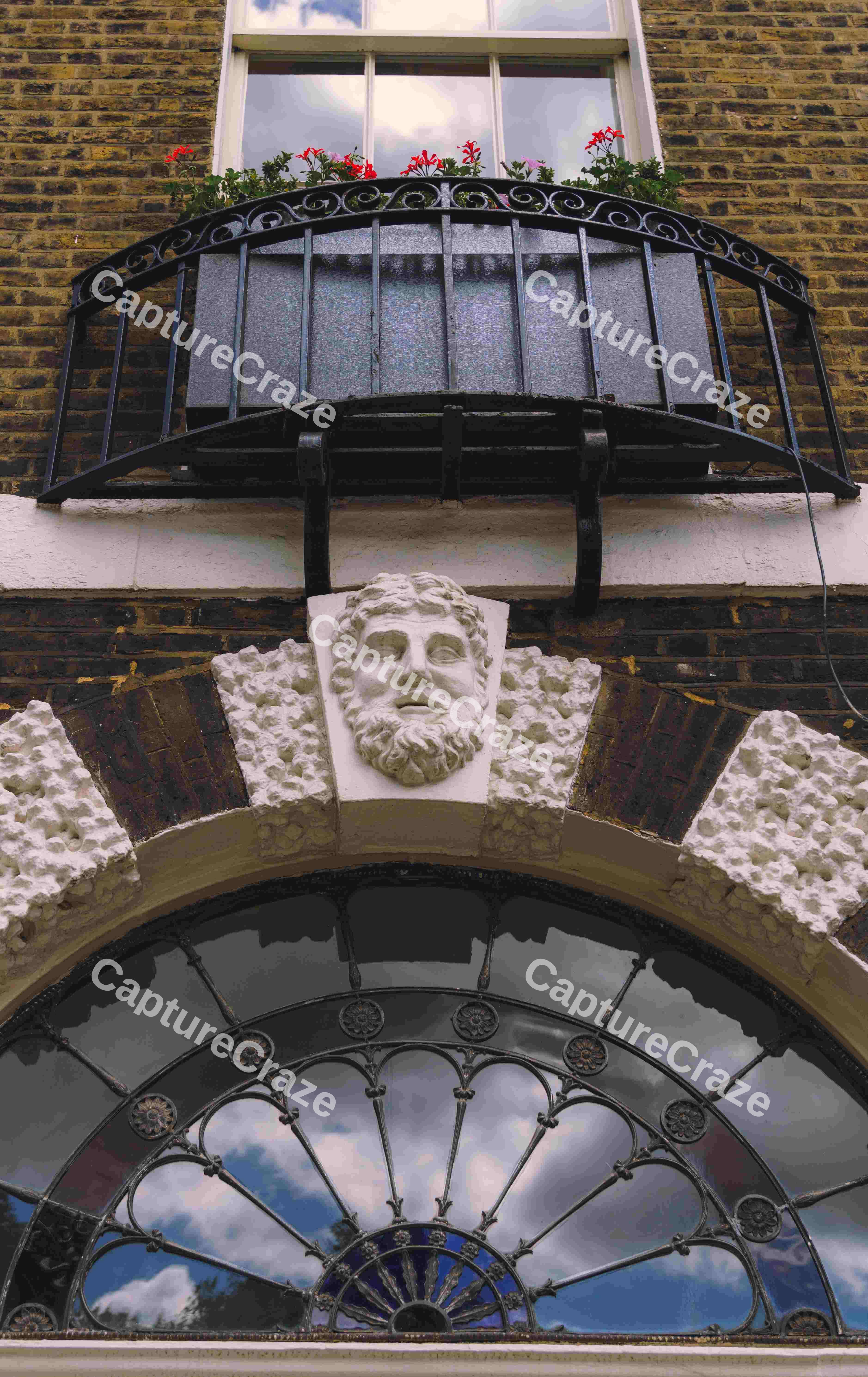Head Sculpture (Medium)